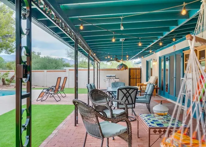 Private Oasis With Pool & Large Backyard Сasa de vacaciones Tucson