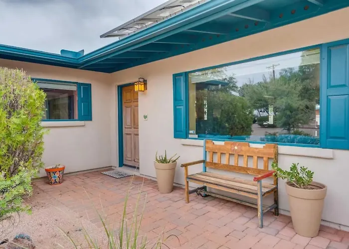 Private Oasis With Pool & Large Backyard Сasa de vacaciones Tucson