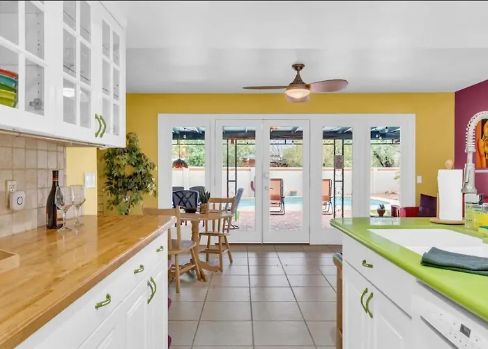Сasa de vacaciones Private Oasis With Pool & Large Backyard