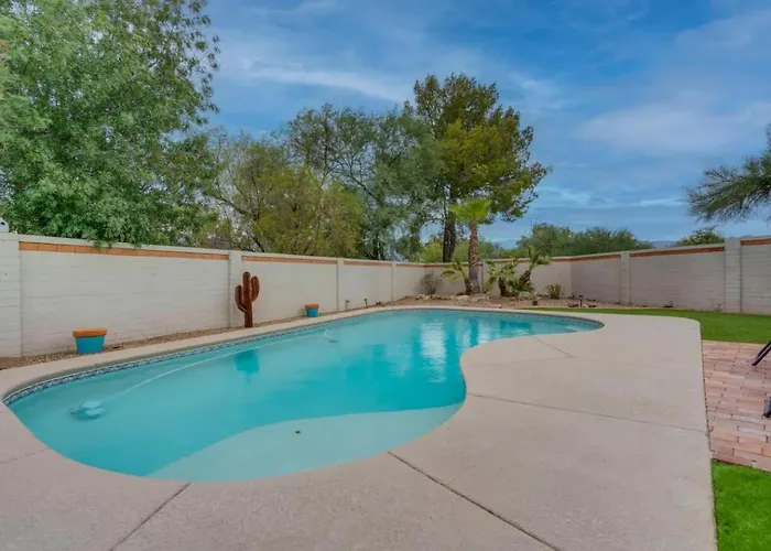 Сasa de vacaciones Private Oasis With Pool & Large Backyard Tucson